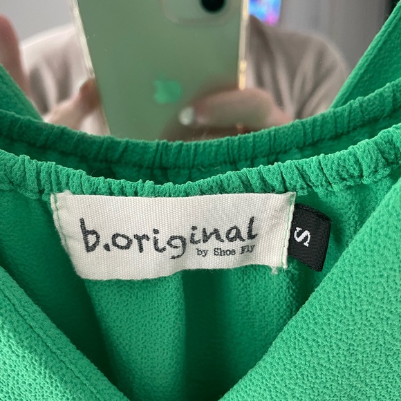 Green V Neck Tank - Picture 2 of 2